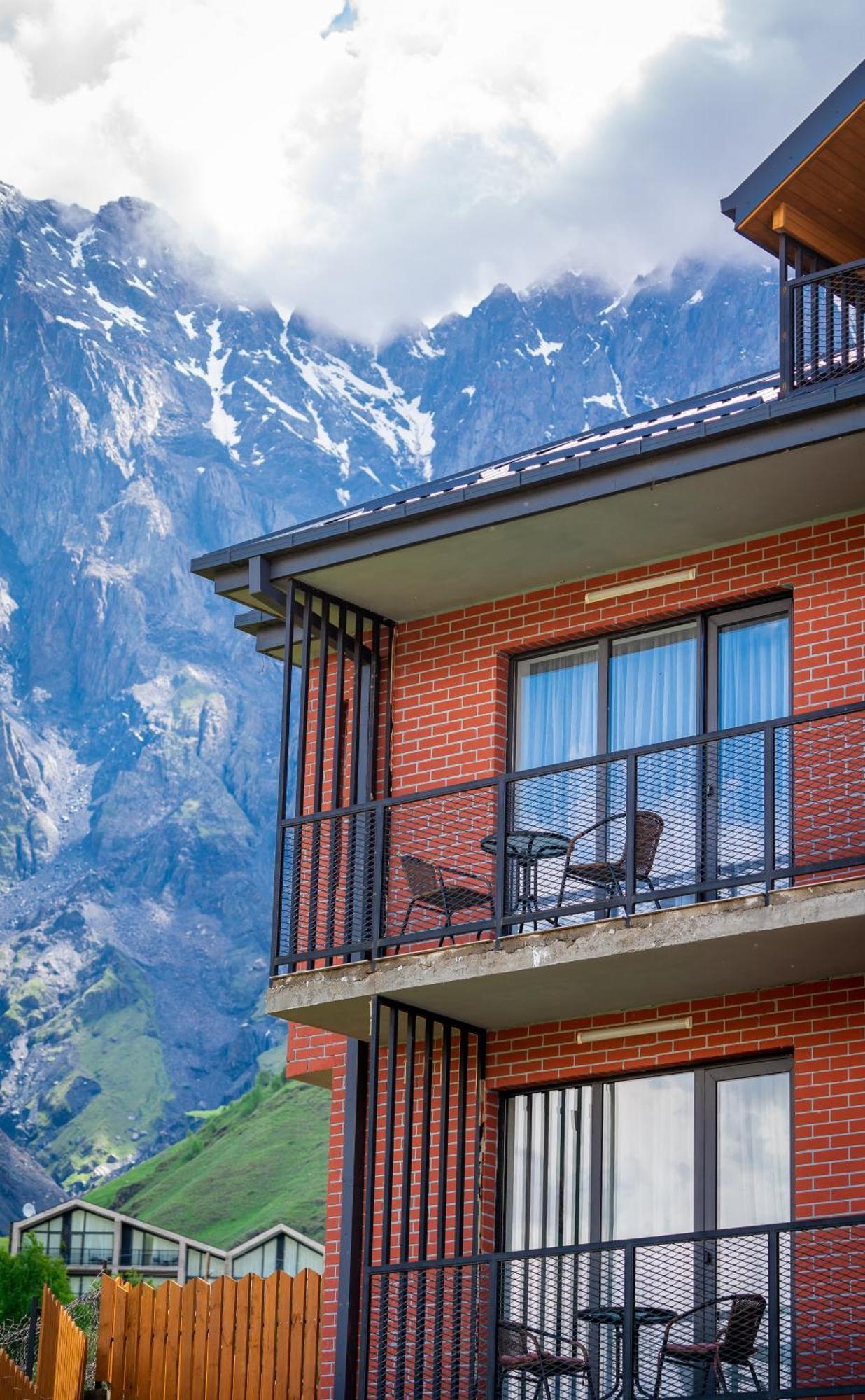 Devdaraki Apartments Kazbegi Exteriör bild